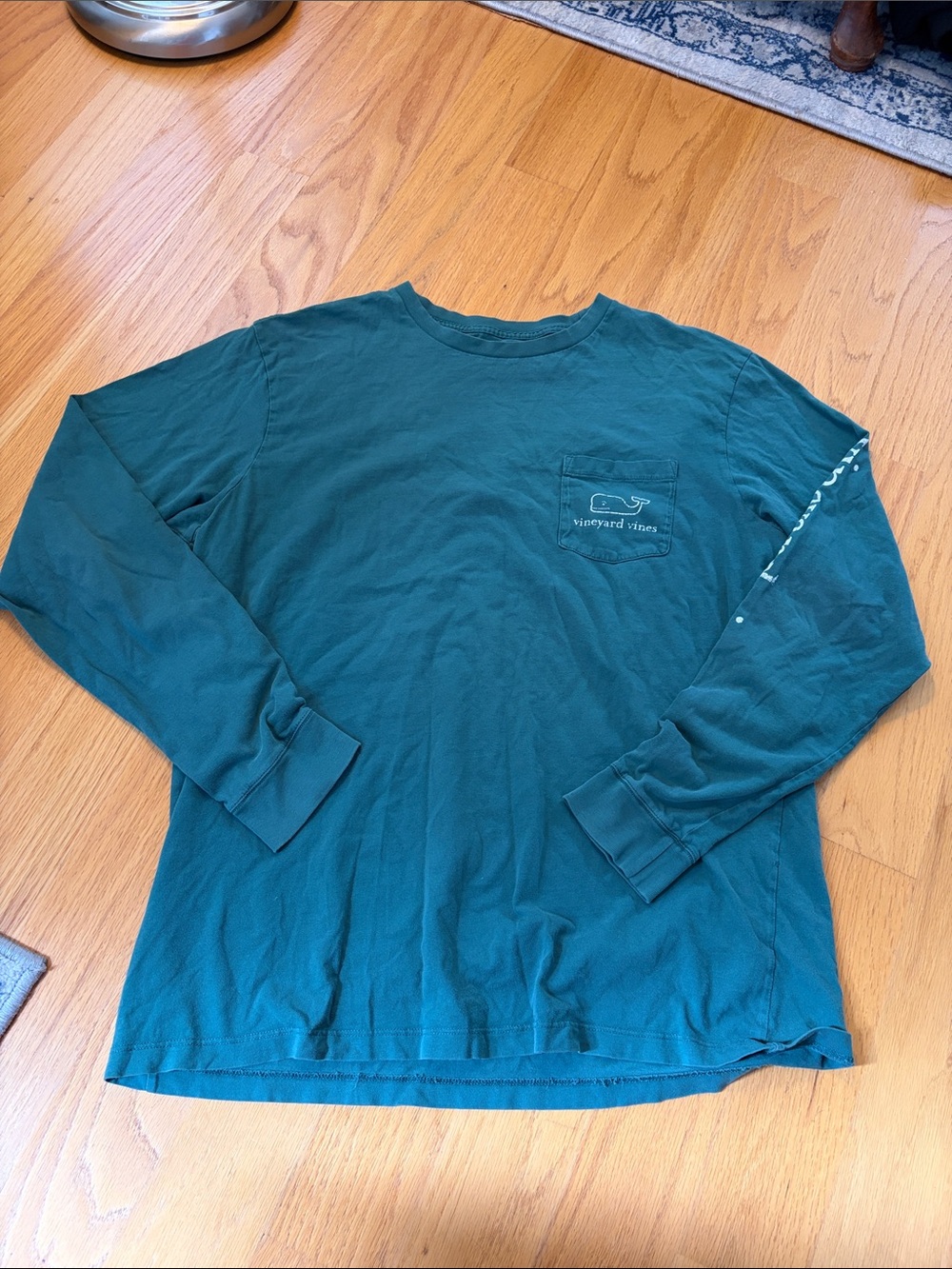 Vineyard vines, long sleeve green pocket tee size medium, dark green
